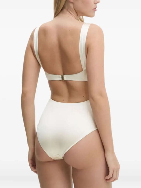 Kurt Geiger London Chelsea verfraaid badpak met uitgesneden details - Wit