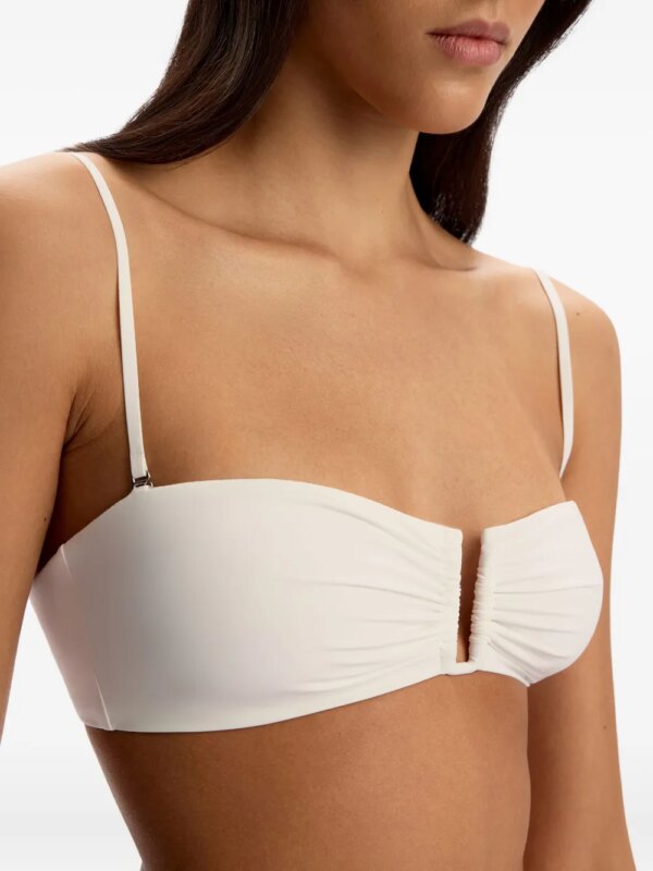 12 STOREEZ Gesmockte bikinitop met V-hals - Wit